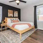 3 Mi To & Pet Friendly & Quiet Neighborhood *