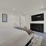 Holiday home Amazing Views Rooftop Patio, Gym And Game *