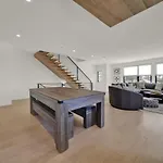 Amazing Views Rooftop Patio, Gym And Game Room