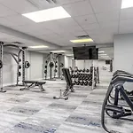 The Tar Heel - Stylish 4Br With City Views - Free Parking - Gym - Pet-Friendly