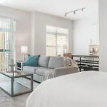Modern Apartment In Prime Location Id3346