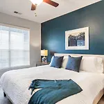 Modern Apartment In Prime Location Id9429