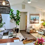 Rare Downtown Matthews Walk 2 Shops Restauraunts Hike Clt 2 Bedroom Not 3br * Charlotte