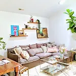 Rare Downtown Matthews Walk 2 Shops Restauraunts Hike Clt 2 Bedroom Not 3br *
