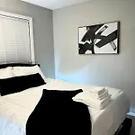 2Bd 2.5Ba Game Room Townhome In Charlotte