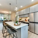 Modern + Stylish Condo: 5 Mi To Downtown *