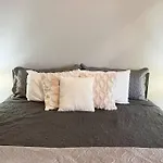 Studio Apt In Plaza Midwood- Fast Wifi-King Bed