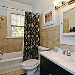 Apartment The Collection Clt: Kirkwood Avenue
