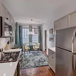 The Collection Clt: Lamar Avenue Apartment