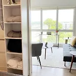 Apartment, Queen Bed, Wifi, Kitchen, Washer & Dryer In Apartment Charlotte