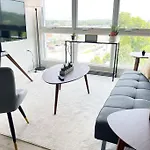Apartment, Queen Bed, Wifi, Kitchen, Washer & Dryer In Apartment Charlotte