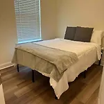 Townhouse Near Uptown Charlotte! -Ev Ready-