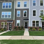 Townhouse Near Uptown Charlotte! -Ev Ready-