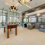 Apartment Premium And At Midtown 205 In