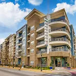 Apartment Premium And At Midtown 205 In