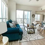 Apartment 2br Uptown Furnished Near Truist Fields Apts