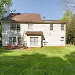 Your Home Away From Home - 5 Brs-7 Beds, 3 Baths
