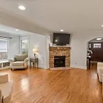 Single Story Fully Fenced Pet Friendly In The Arts District Holiday home *