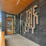 Chic 1-Bed In Vibrant Optimist Park Apts