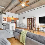 Charming 1br - Full Kitchen - Uptown Living Charlotte