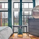 Charming 1br - Full Kitchen - Uptown Living Apartment