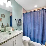 2br Condo~ Relax Or Work Remotely With A+ Location * Charlotte