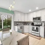 2br Condo~ Relax Or Work Remotely With A+ Location Apartment *