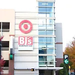 Queen Bed In Dilworth ◈ Shopping ◈ Restaurants