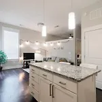 Queen Bed In Dilworth ◈ Shopping ◈ Restaurants *