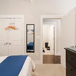 Queen Bed In Dilworth ◈ Shopping ◈ Restaurants * Charlotte