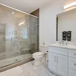 Luxe Townhome In South End Near Uptown!