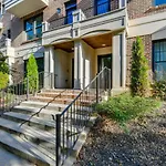 Luxe Townhome In South End Near Uptown! Holiday home