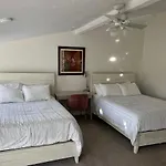 Large Bedroom With 2 Queen Bed - Not Entire Place * Charlotte