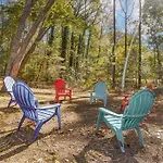 Holiday home Charm Haven With Outdoor Tv Charlotte