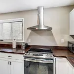 Charm Haven With Outdoor Tv * Charlotte