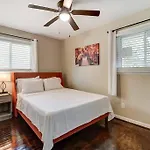 Charm Haven With Outdoor Tv * Charlotte