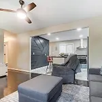 Charm Haven With Outdoor Tv Charlotte