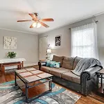 Only 5 Mins To Uptown Cozy Cottage In Enderly Park