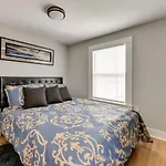 Holiday home Stunning Retreat ~ 2 Mi To Center! *