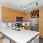 1br Uptown, Pool, Wine, Near Convention Center_311 * Charlotte