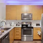 Apartment 1br Uptown, Pool, Wine, Near Convention Center_311 Charlotte