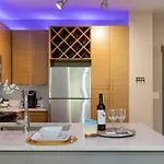 1br Uptown, Pool, Wine, Near Convention Center_311 Apartment