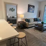 Luxury Executive 2 Bedroom/2 Bathroom Boutique * Charlotte