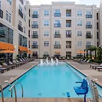 Luxury Executive 2 Bedroom/2 Bathroom Boutique Apartment Charlotte