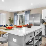 5bd Vibrant Haven: Basketball - 10mins To Airport * Charlotte