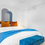 5bd Vibrant Haven: Basketball - 10mins To Airport Holiday home Charlotte