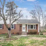 5Bd Vibrant Haven: Basketball - 10Mins To Airport