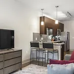 Landing - Modern With Amazing Amenities