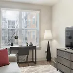 Landing - Modern With Amazing Amenities Apartment *