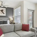 Landing - Modern With Amazing Amenities Charlotte